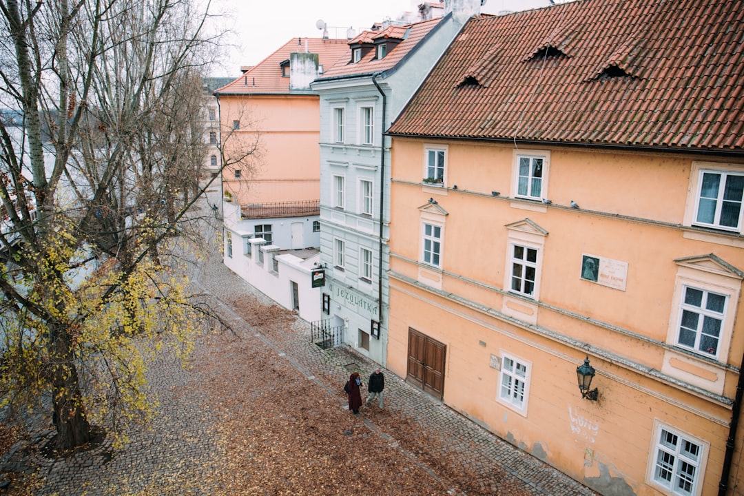 Comment explorer Prague un week-end : les incontournables à découvrir