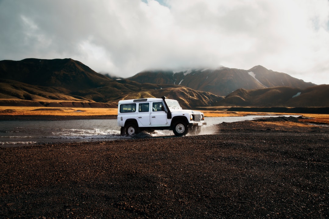 Location de voiture après 70 ans : règles, astuces et précautions à connaître