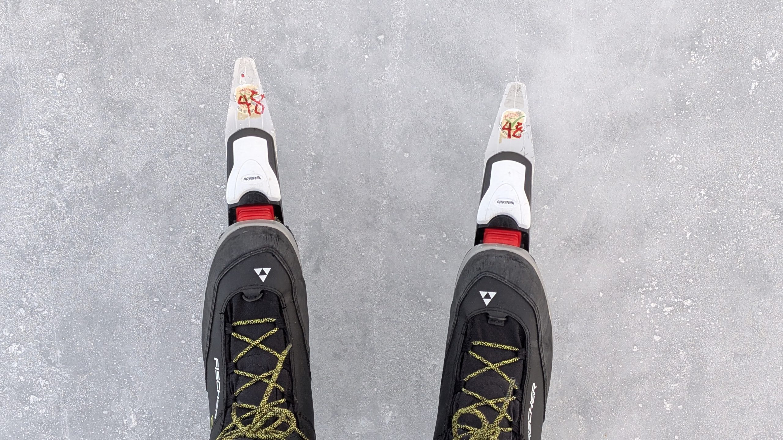 Où louer des patins à glace à Luleå en Laponie Suédoise pour patiner sur la Ice Road ?